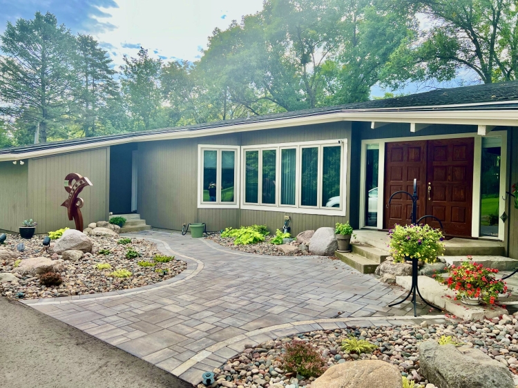 County materials - Elements 5-piece paver patio with Eden natural stone border.